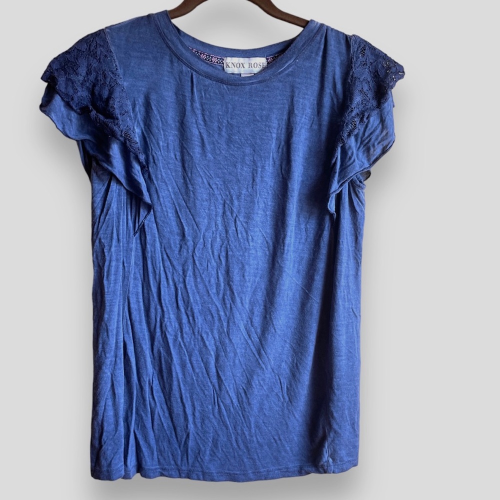 Cute women tee with flutter sleeve and lace trim size L
